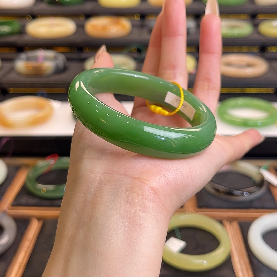 和田玉未镶嵌手镯56 57粉阳绿