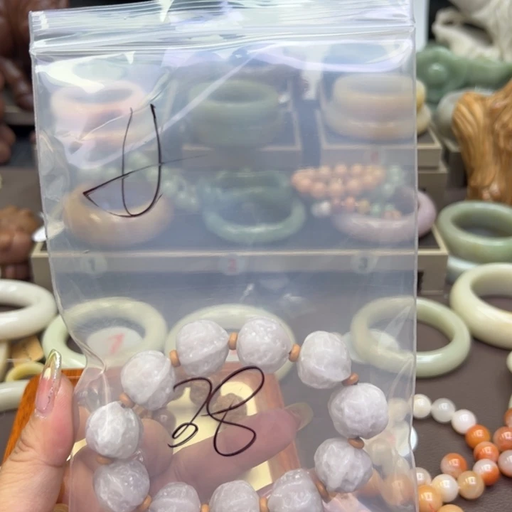 石英质玉手镯未镶嵌大****吧