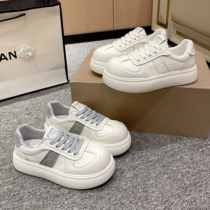 丑萌娃娃头小白鞋女2025春季新款厚底百搭学生运动板鞋休闲面包鞋