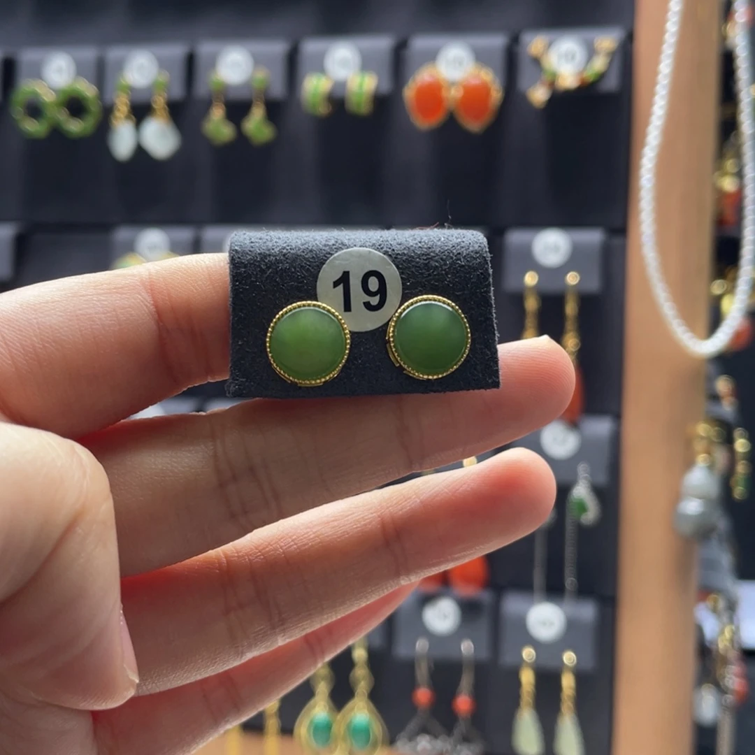 被***天和田玉银S925镶嵌耳饰19号