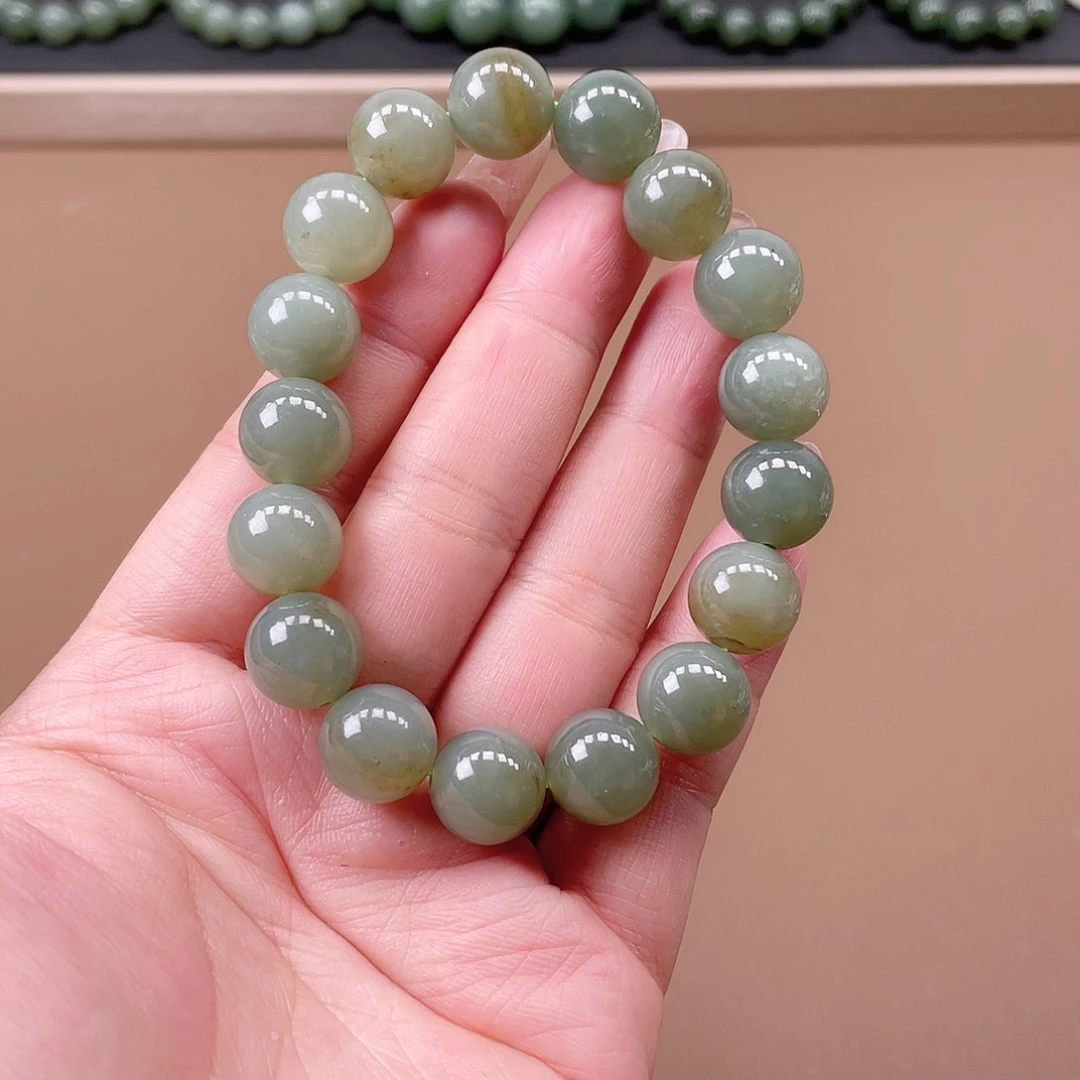 未镶嵌和田玉手链12