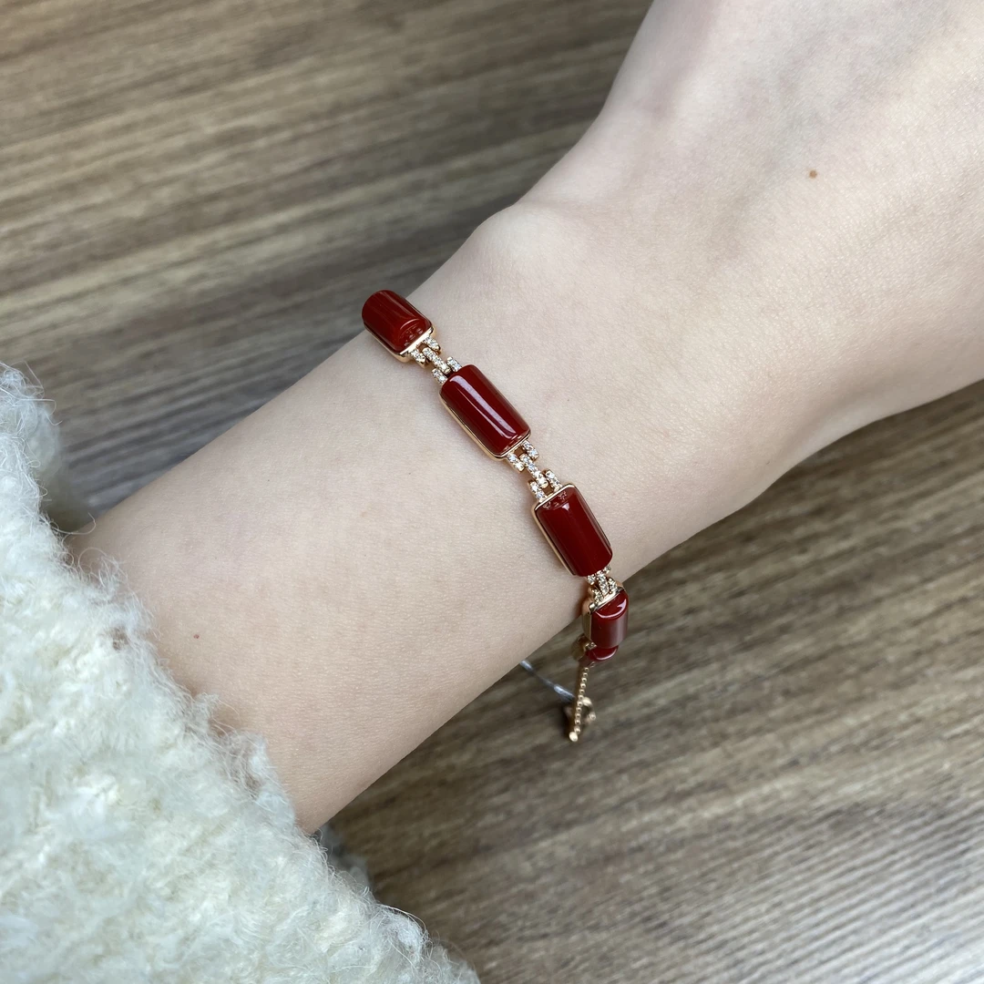 阿卡红珊瑚赤牛血红方形手链优雅气质轻奢宫廷风复古高级感