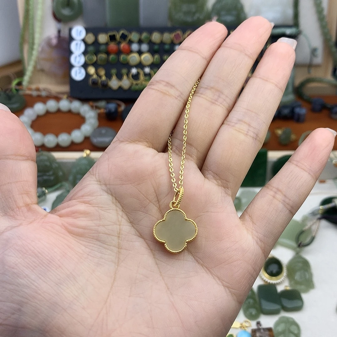 和田玉银S925镶嵌吊坠(赠链)