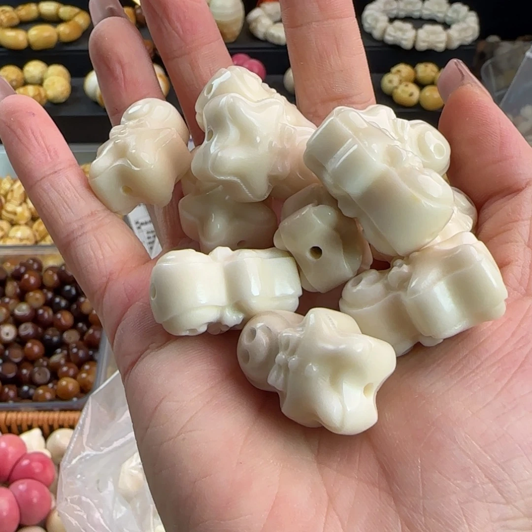 吊坠菩提根/象牙果全品牙果卡27.5姜饼人2颗