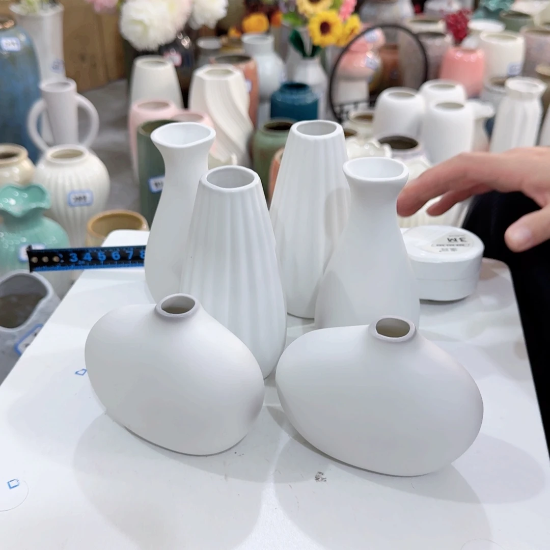 6个迷你小花瓶瑕疵有黑印记