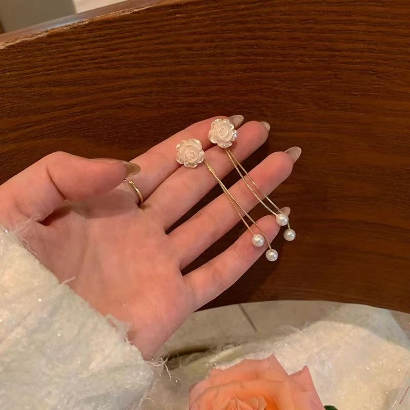 铜合金耳饰 气质轻奢法式小众简约精致超仙ins两戴温柔耳环女2026
