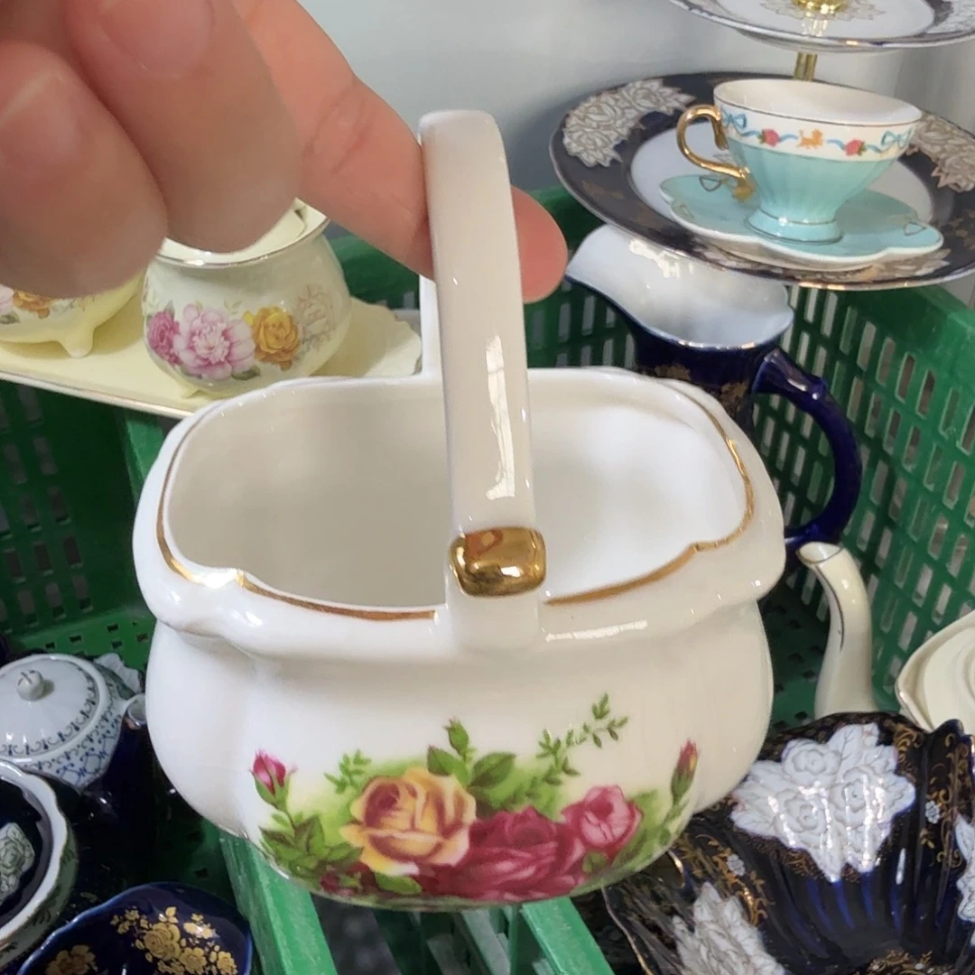 瓷片微瑕…………………………