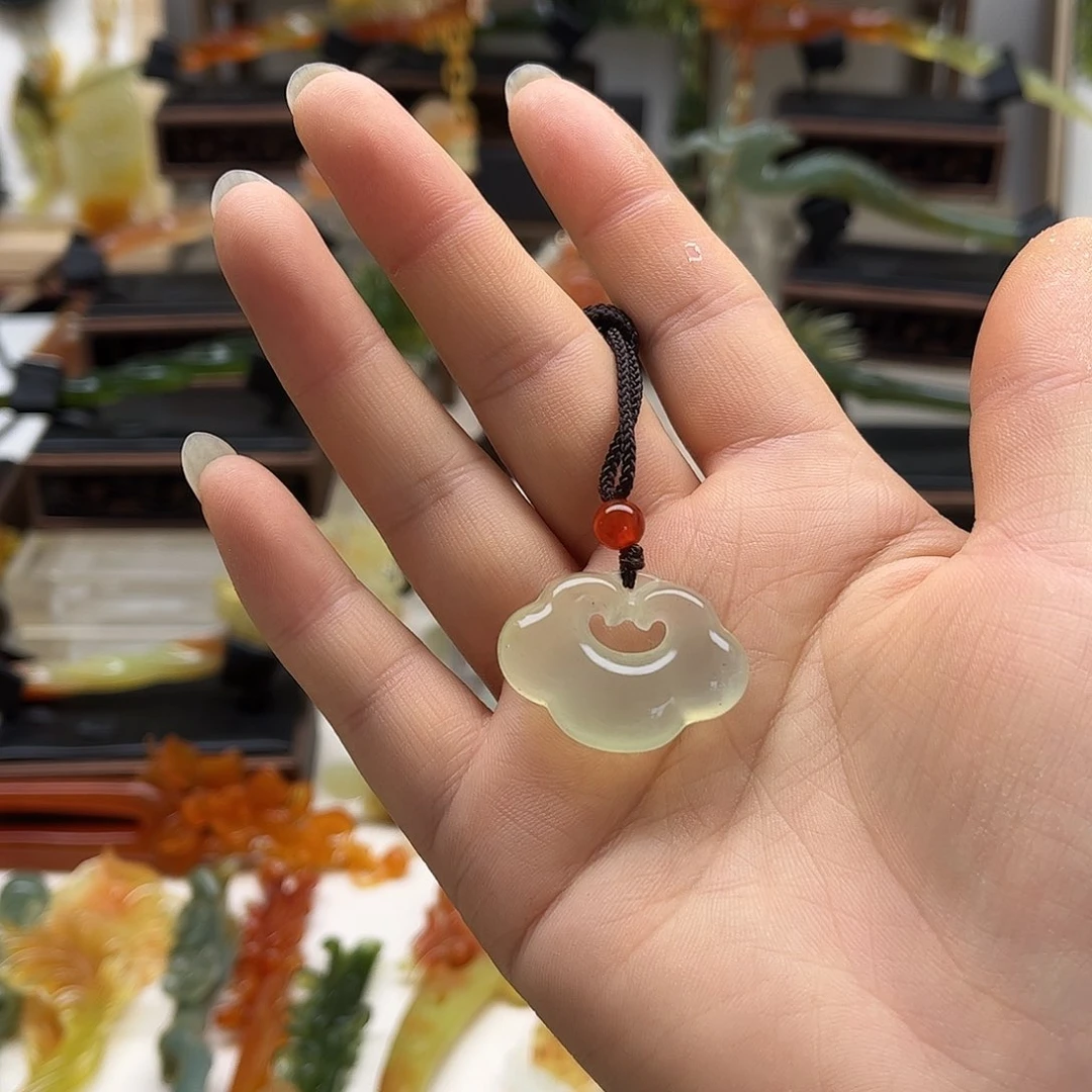 蛇纹石玉未镶嵌岫玉挂坠