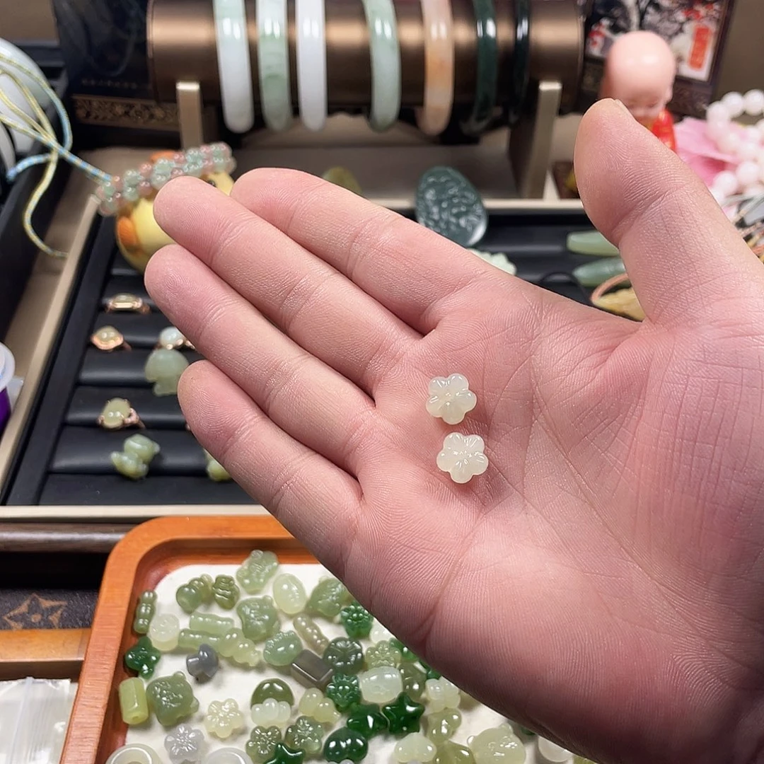 小***叶和田玉未镶嵌手链