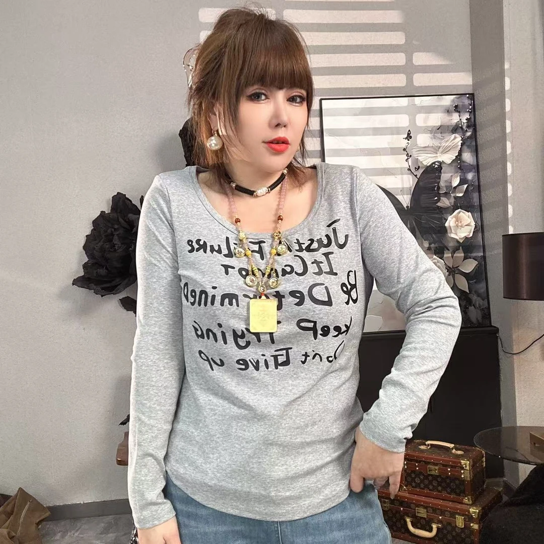 D9935 甜酷U领修身显瘦休闲字母印花小衫