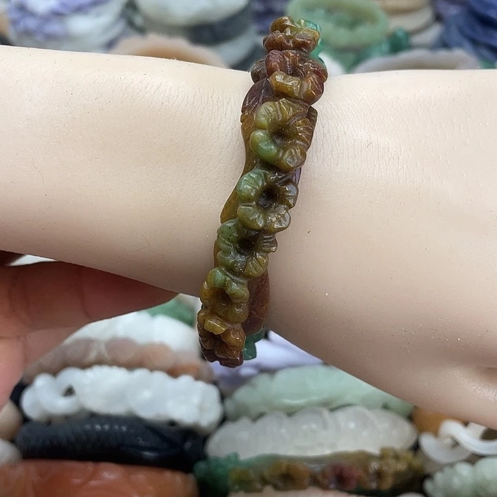 未镶嵌手镯石英岩玉