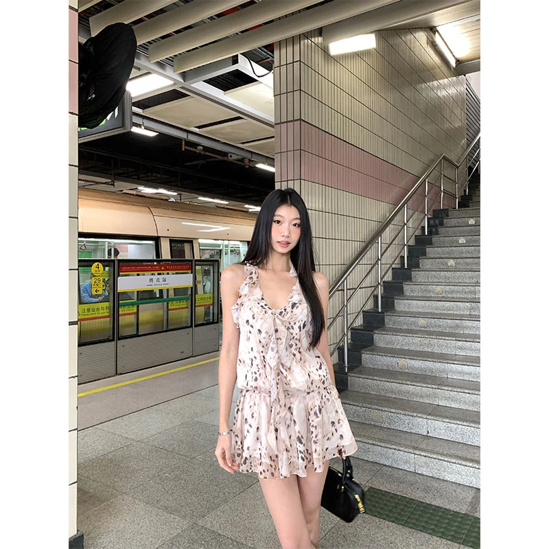 withmin凉皮  热带旅游 辣妹斑点印花设计感夏季连衣裙2522456