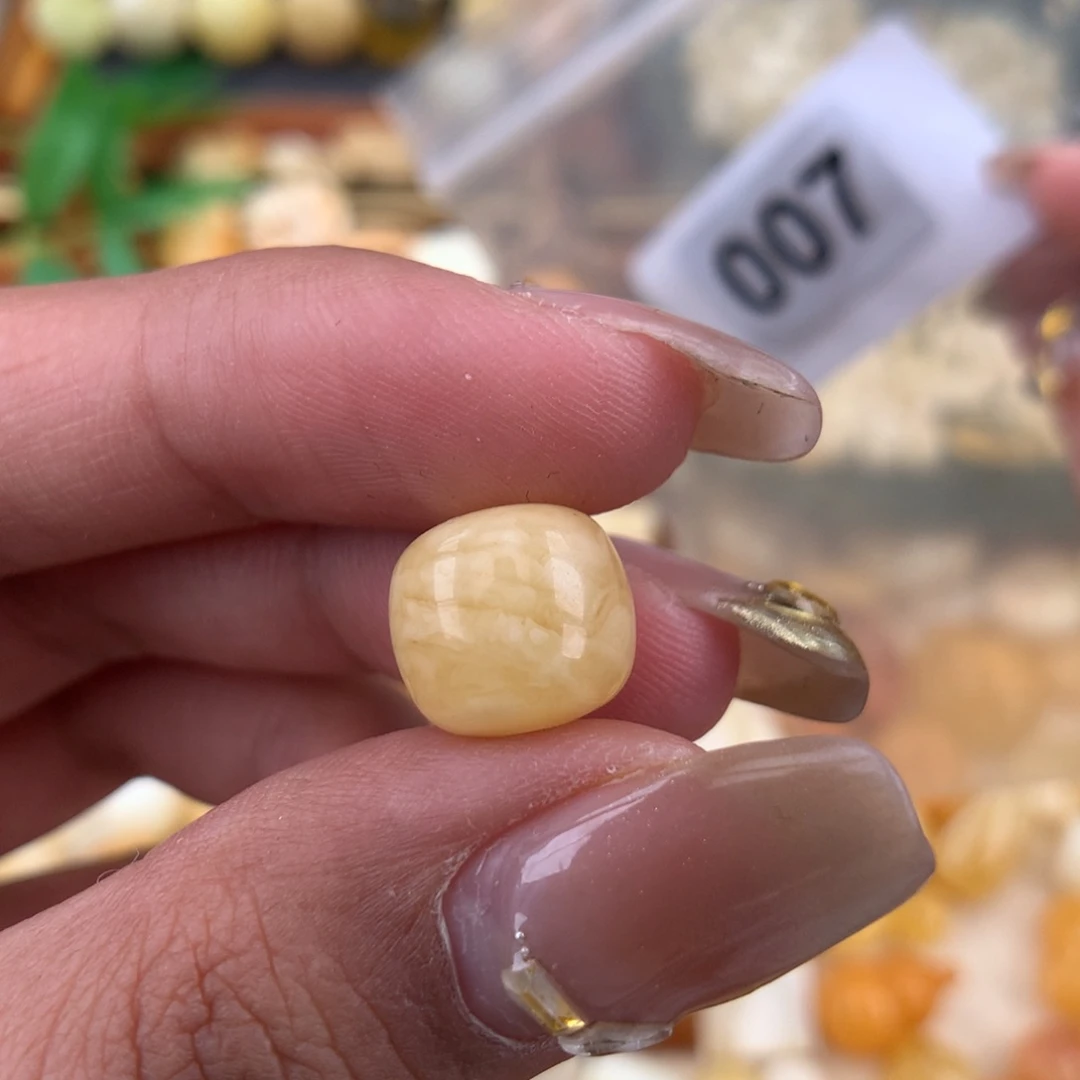 琥珀珠宝奇石未镶嵌11.2