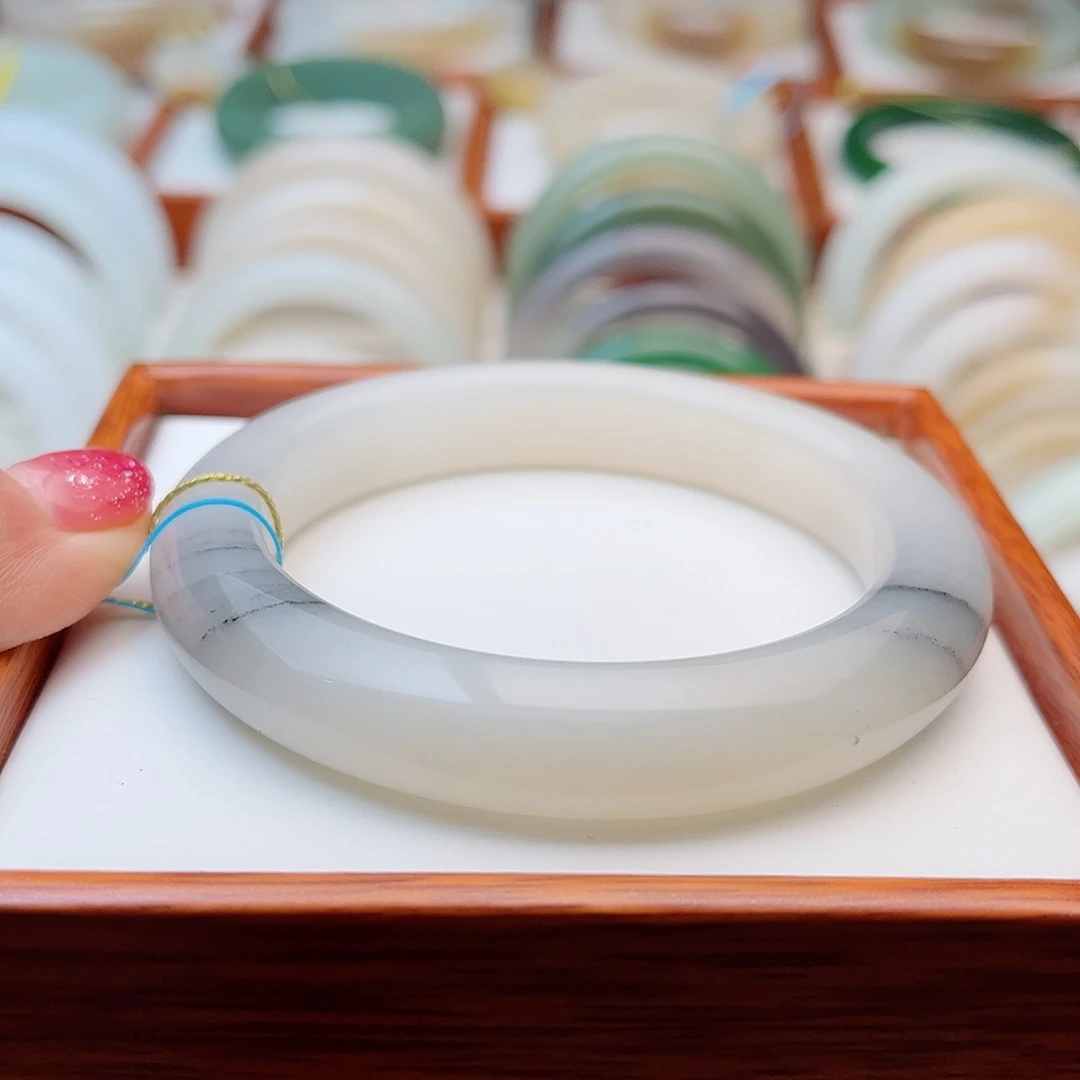 和田玉未镶嵌手镯57.7