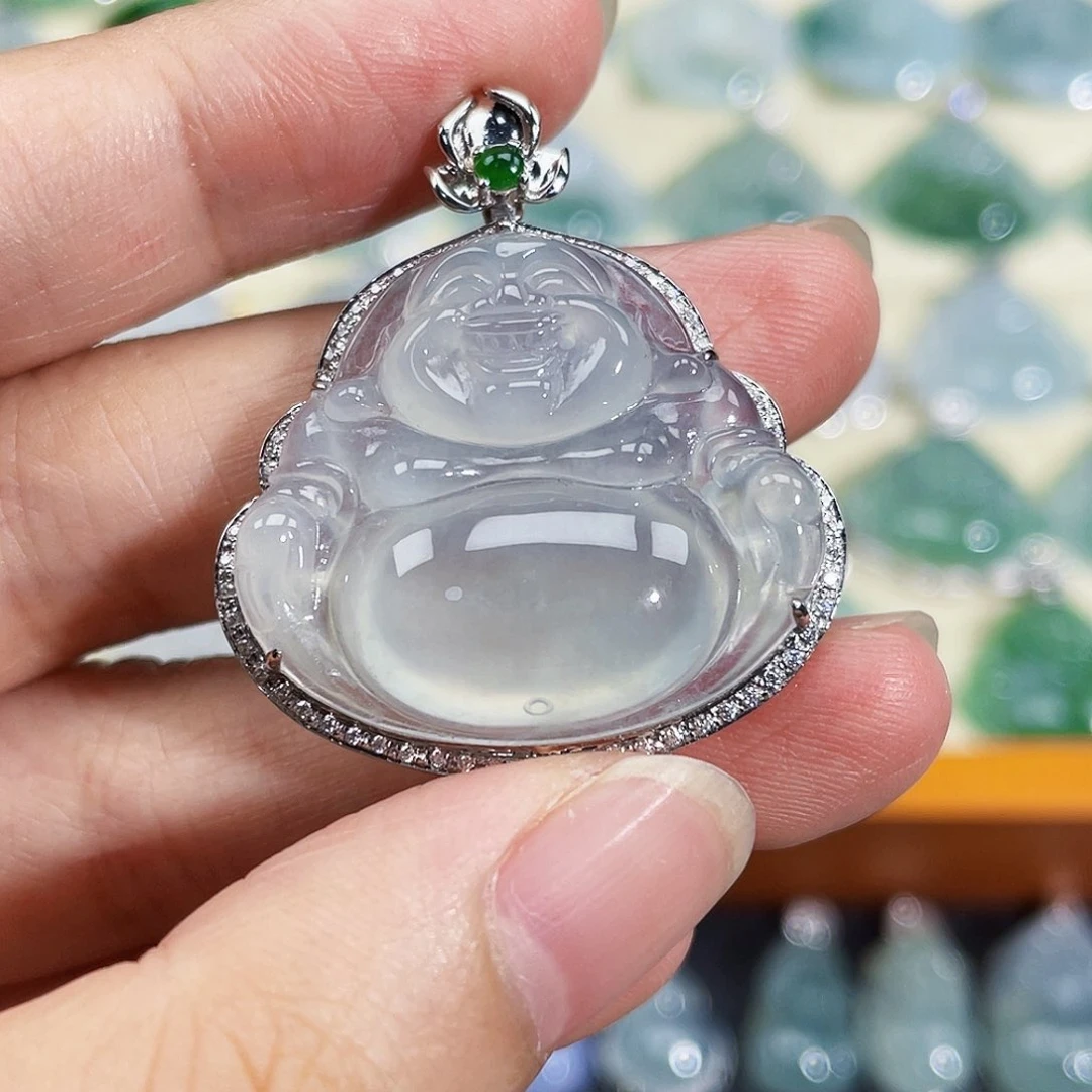 翡翠18K金镶嵌颈饰吊坠