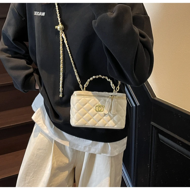 28066今年新款菱格绣线高级感小众设计经典链条百搭单肩斜挎包包