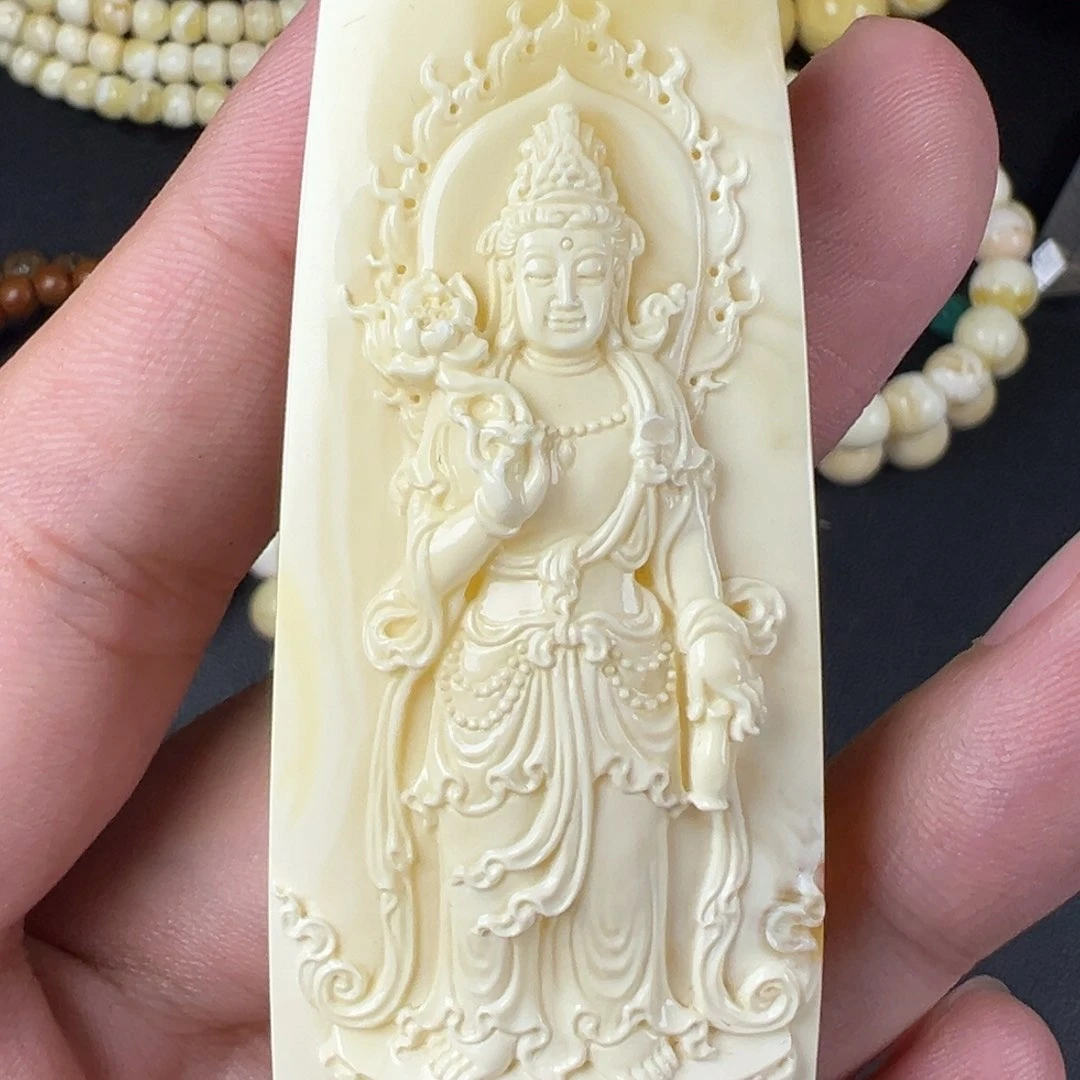 琥珀颈饰未镶嵌观音王华辉