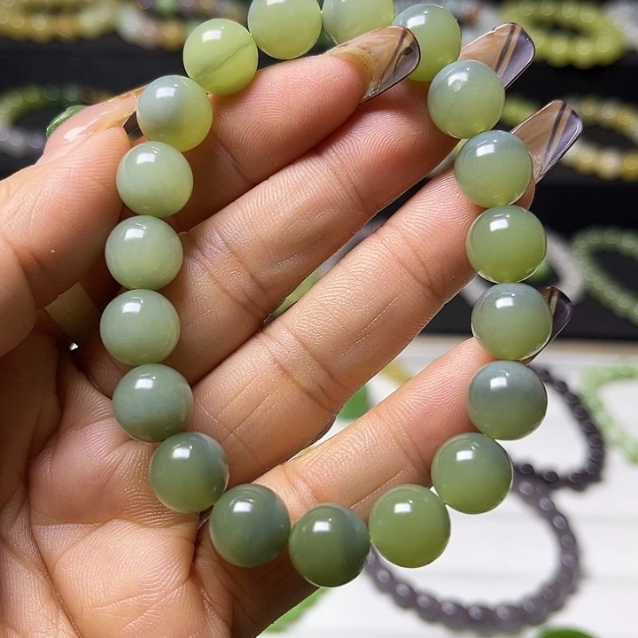 和田玉未镶嵌手串