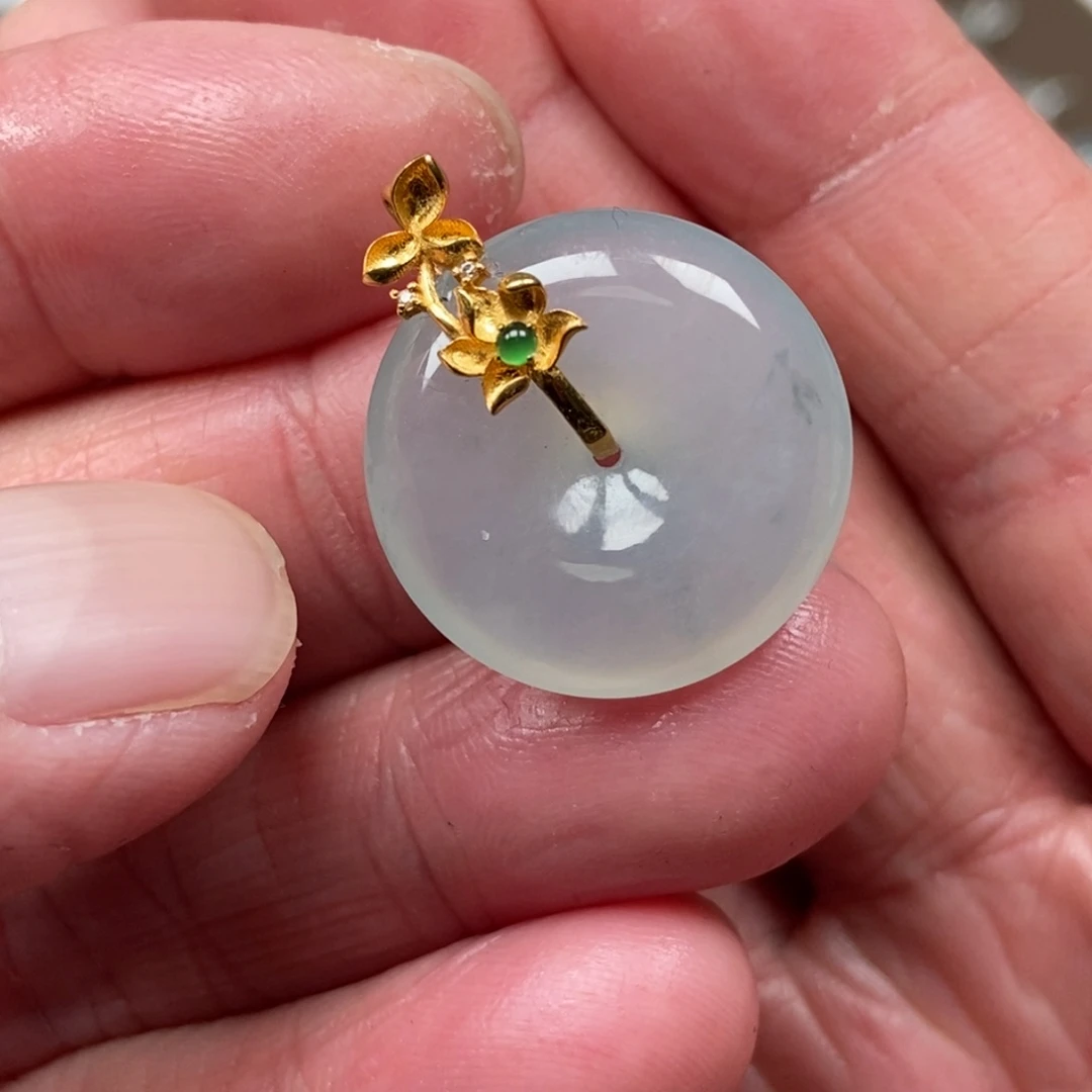 翡翠颈饰18K金镶嵌平安扣