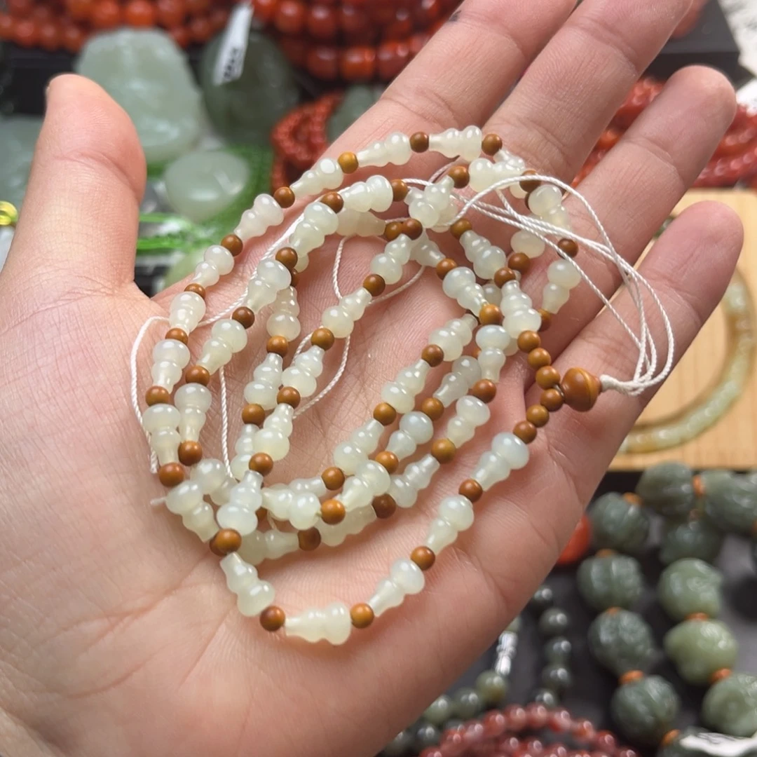 和田玉未镶嵌珠宝奇石