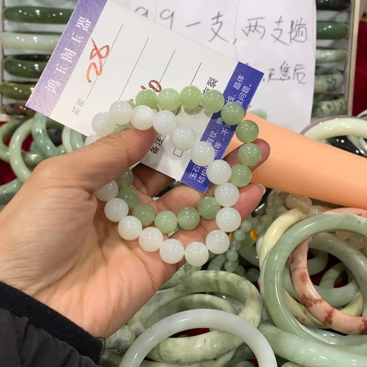 未镶嵌蛇纹石玉手镯◆***墨28