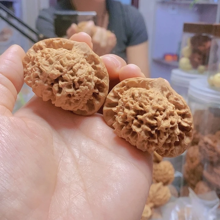【闪购商品】文玩核桃把件50.5官帽