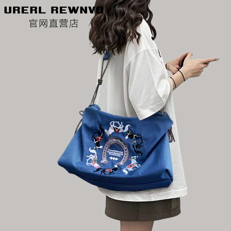 URERL REWNVO刺绣托特包女2025新款通勤大容量斜挎包休闲帆布包