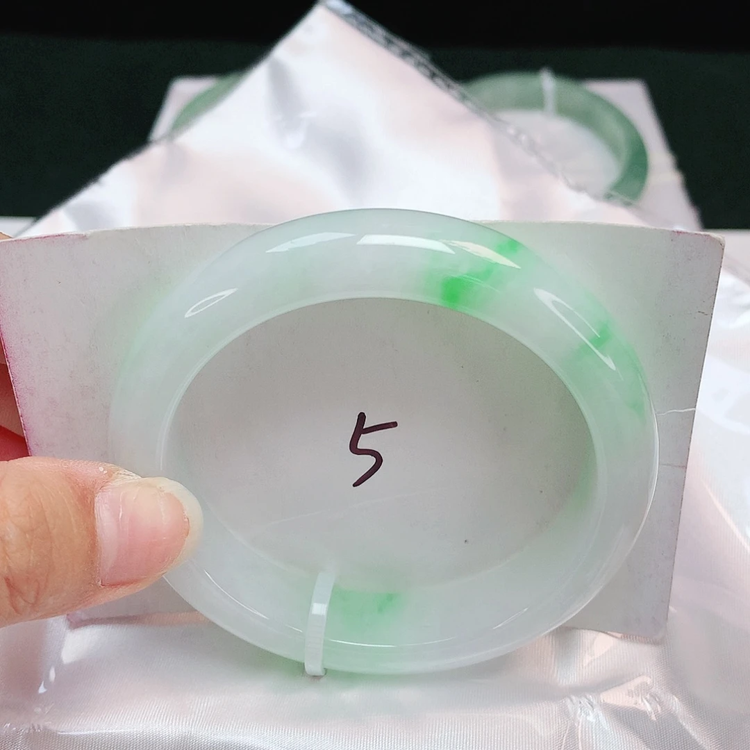 翡翠未镶嵌手镯正圈55