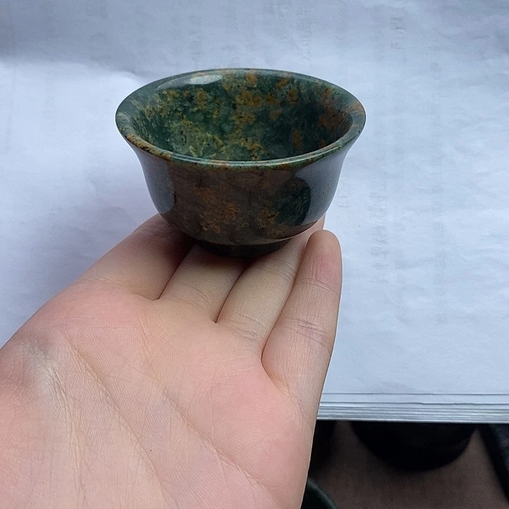 未镶嵌蛇纹石玉手串铭****卖