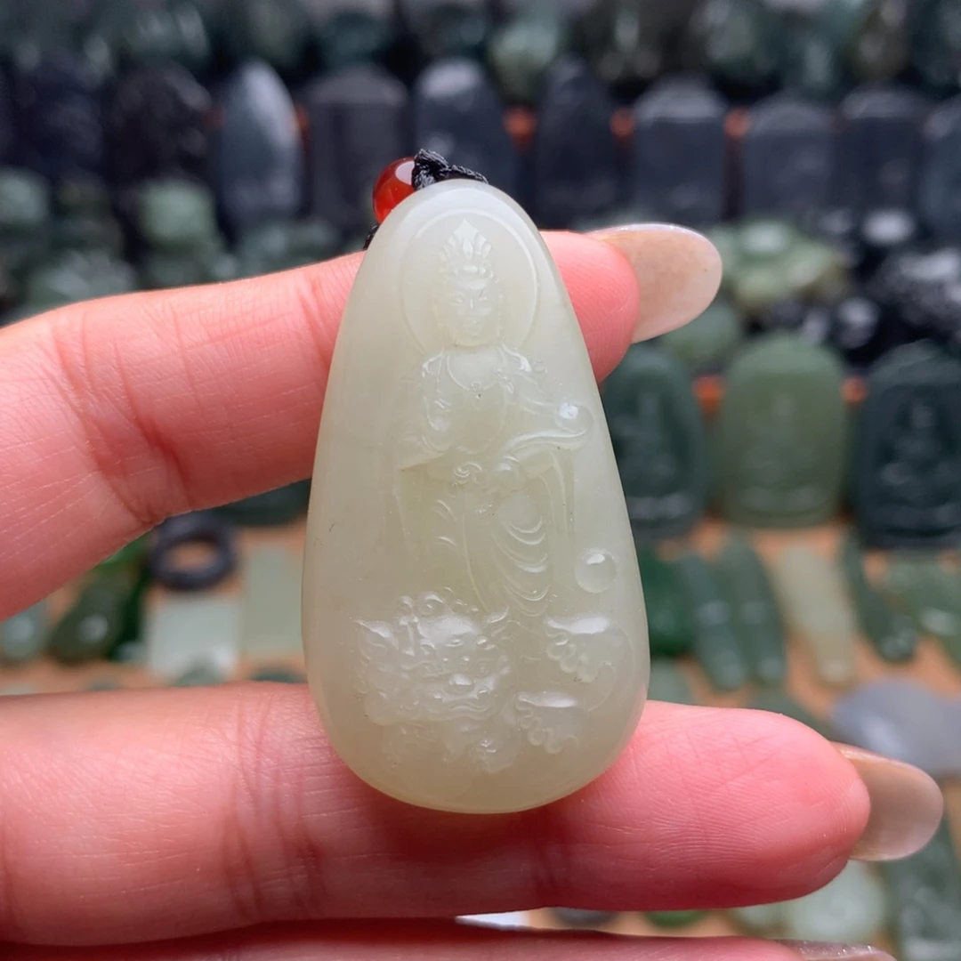 颈饰未镶嵌和田玉挂件24（有包容）