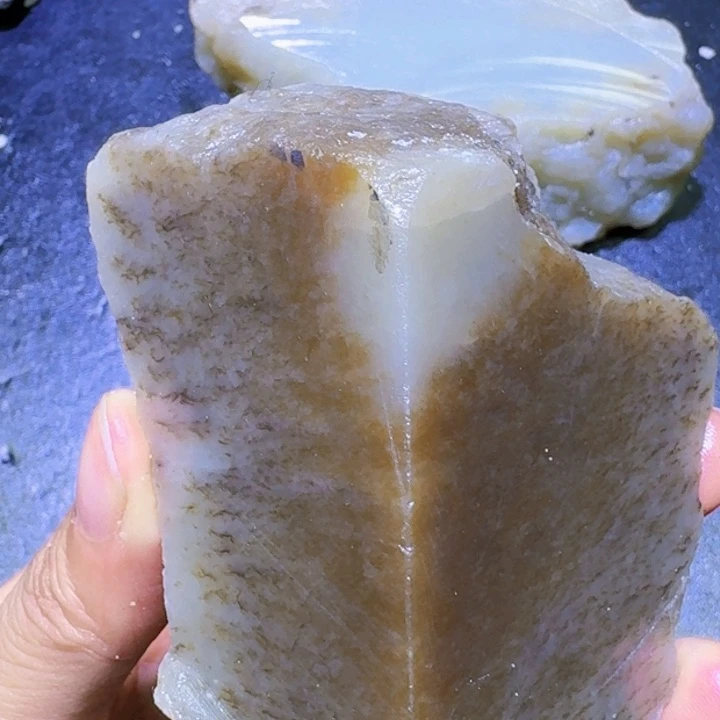和田玉未镶嵌珠宝半成品