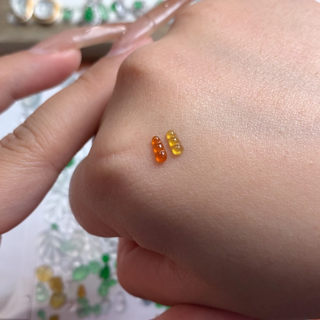 翡翠未镶嵌颈饰单个激光豆