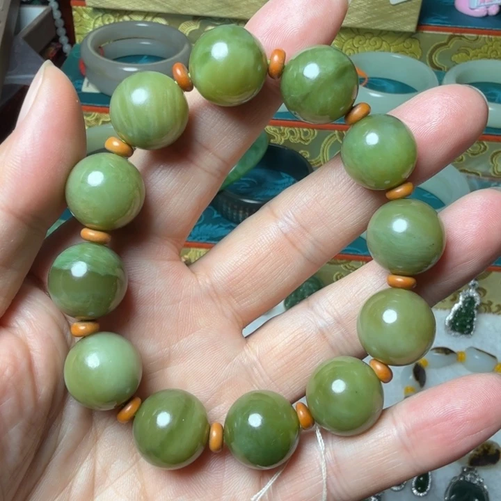 和田玉未镶嵌手串