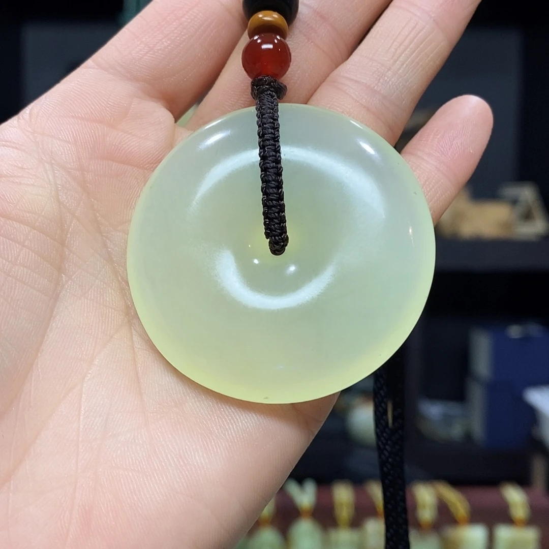 岫玉挂件吊坠手把件戒指未镶嵌