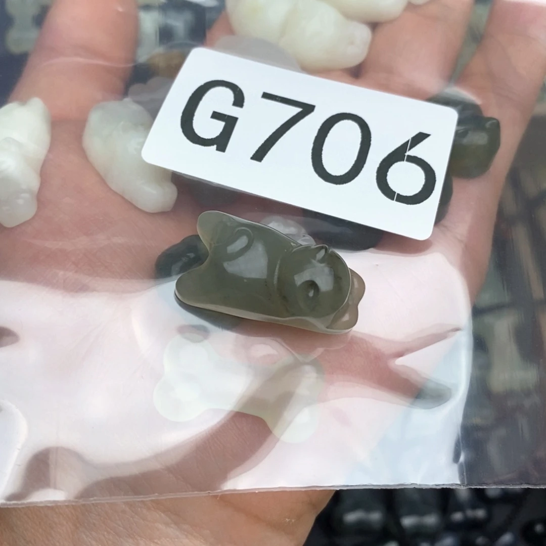 岫玉假一赔十不退不换.3.8福利未镶嵌