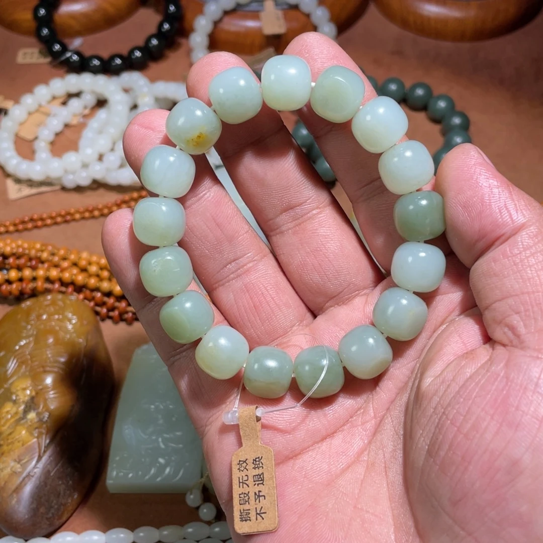 和田玉未镶嵌手串