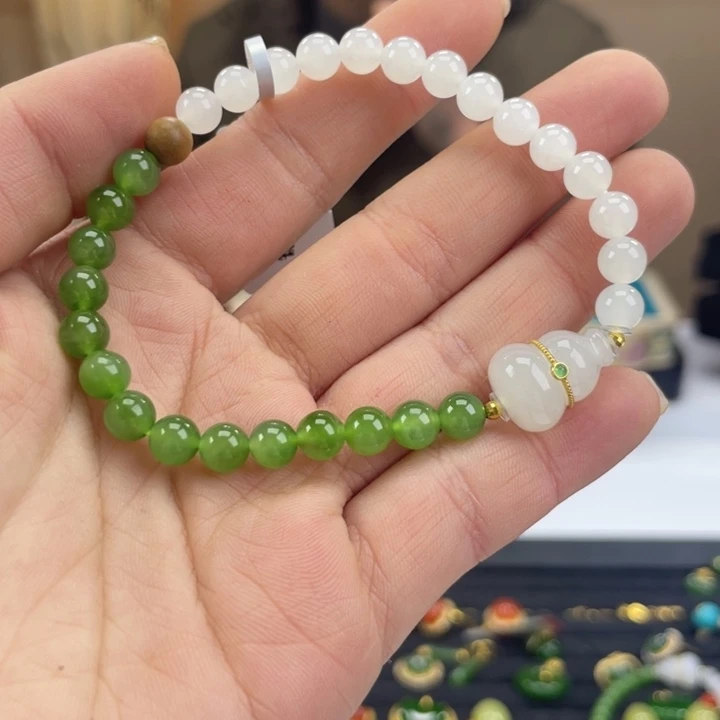 和田玉18K金镶嵌颈饰