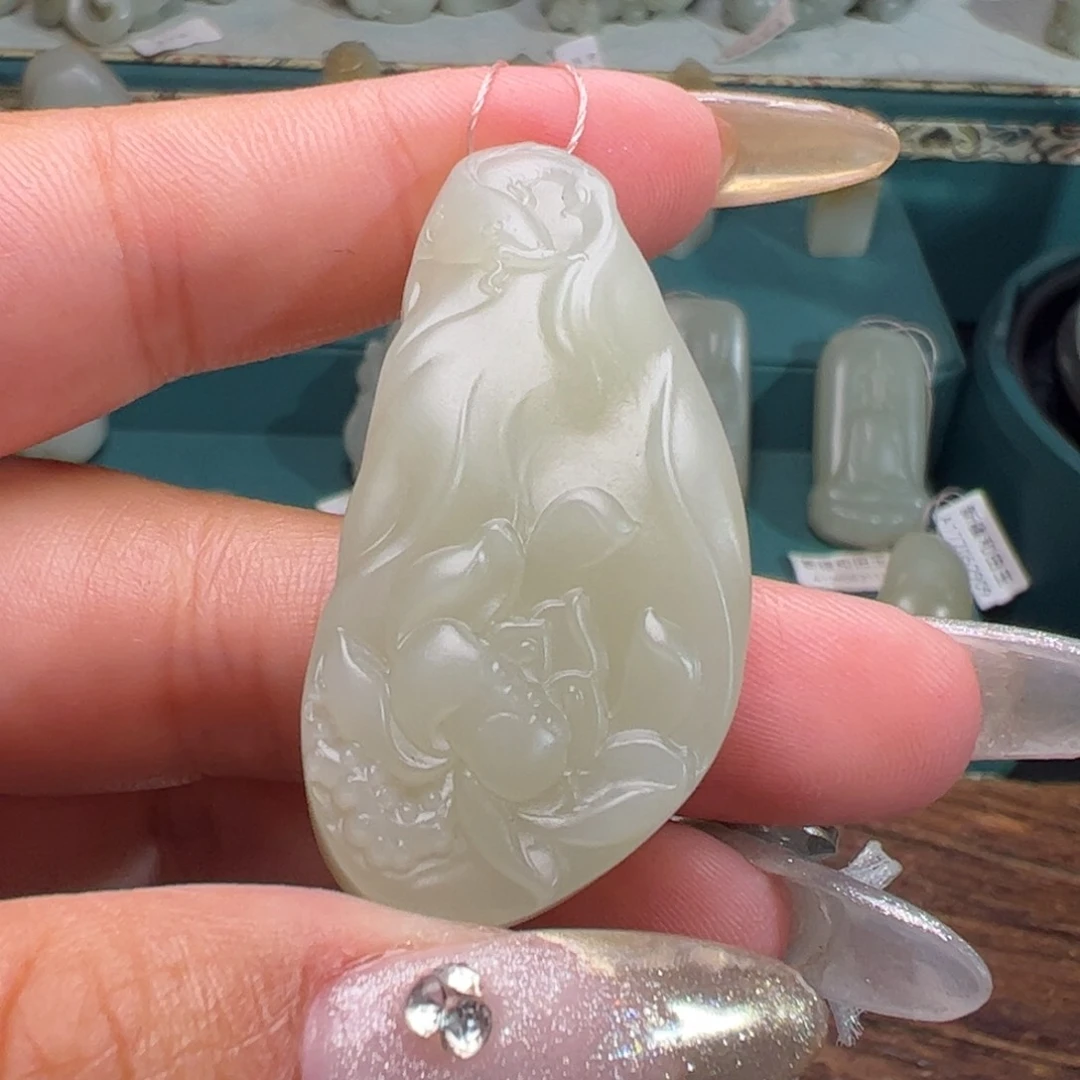 和田玉（糖玉）未镶嵌颈饰