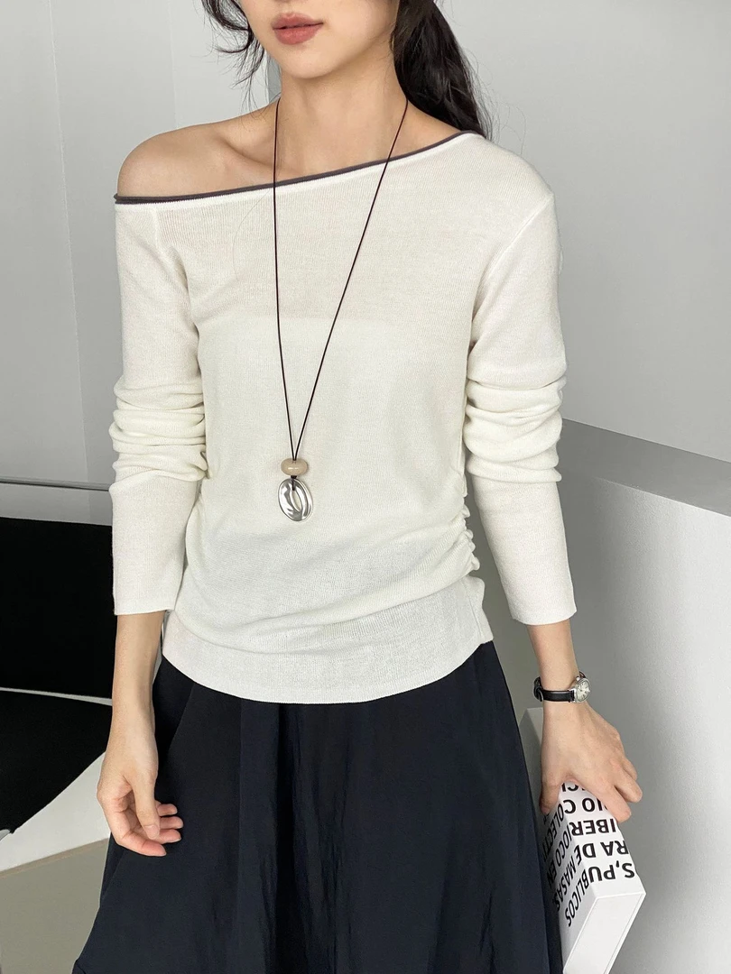 u m由米2025早秋新款韩系6羊毛斜肩撞色针织慵懒风温柔修身上衣