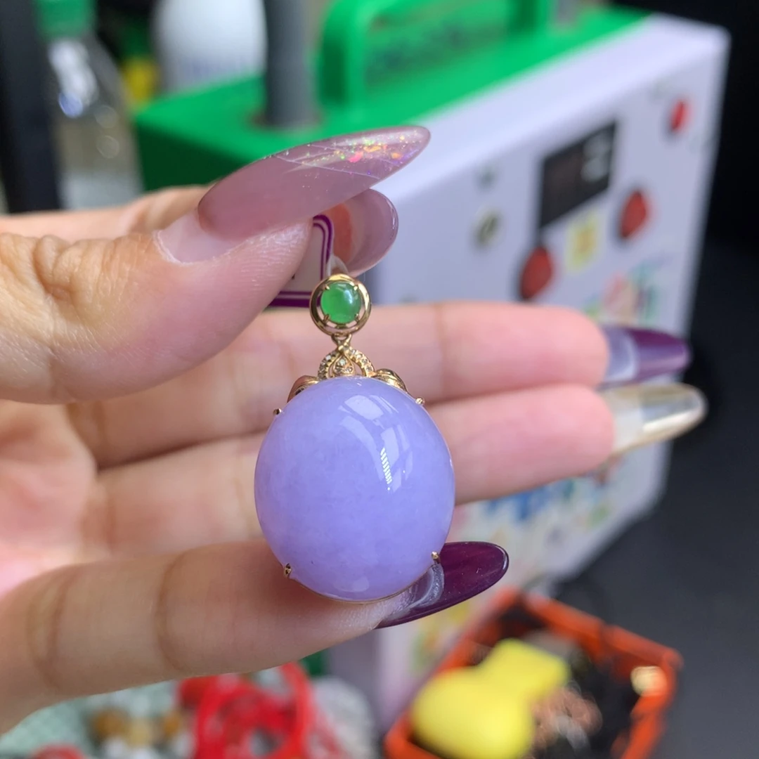 林***汐翡翠18K金镶嵌颈饰