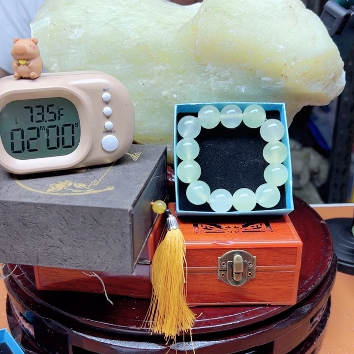 蛇纹石玉未镶嵌原石晓**非200
