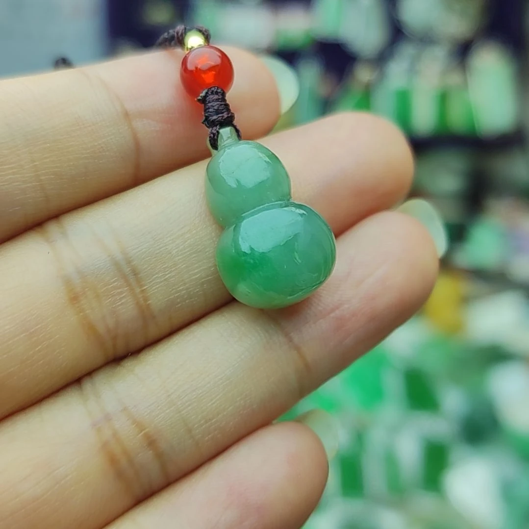 翡翠未镶嵌颈饰14