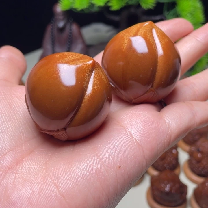 把件橄榄核寿桃3.5寿桃