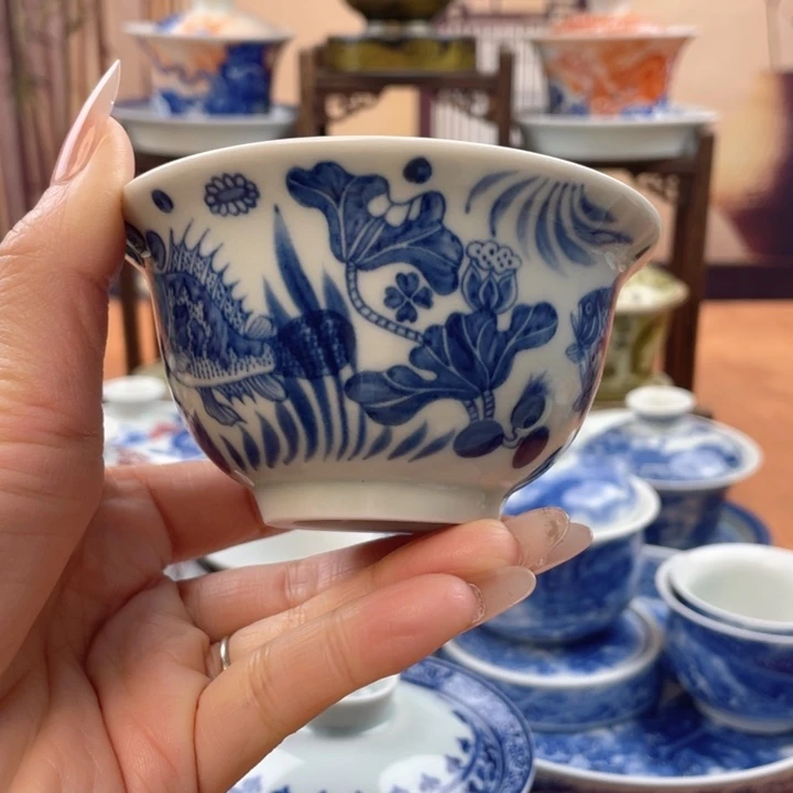 摆件陶青花鱼藻纹压手杯