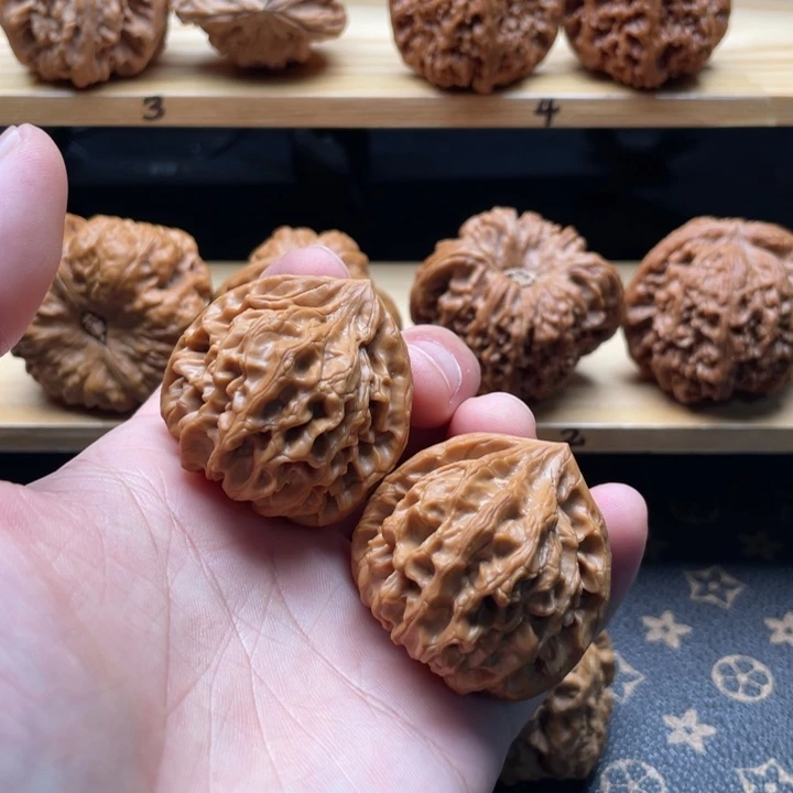 核桃龙门涧文玩核桃