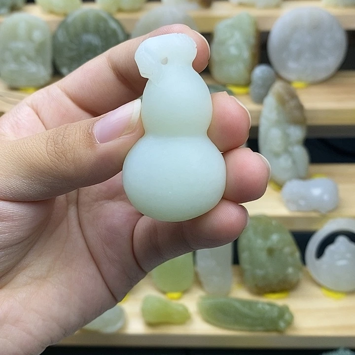 未镶嵌和田玉挂件