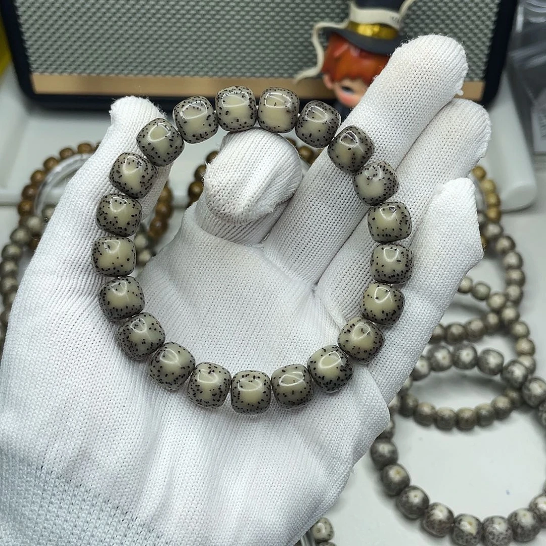 星月菩提手串11mm绿冰侧留白