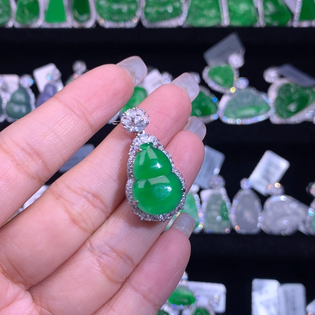 【闪购商品】颈饰银S925镶嵌翡翠
