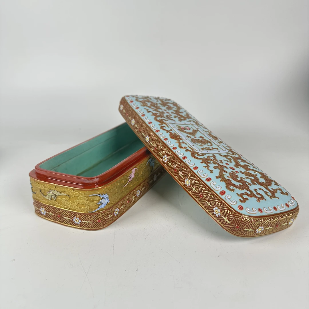 珐琅彩文具盒收藏鉴赏