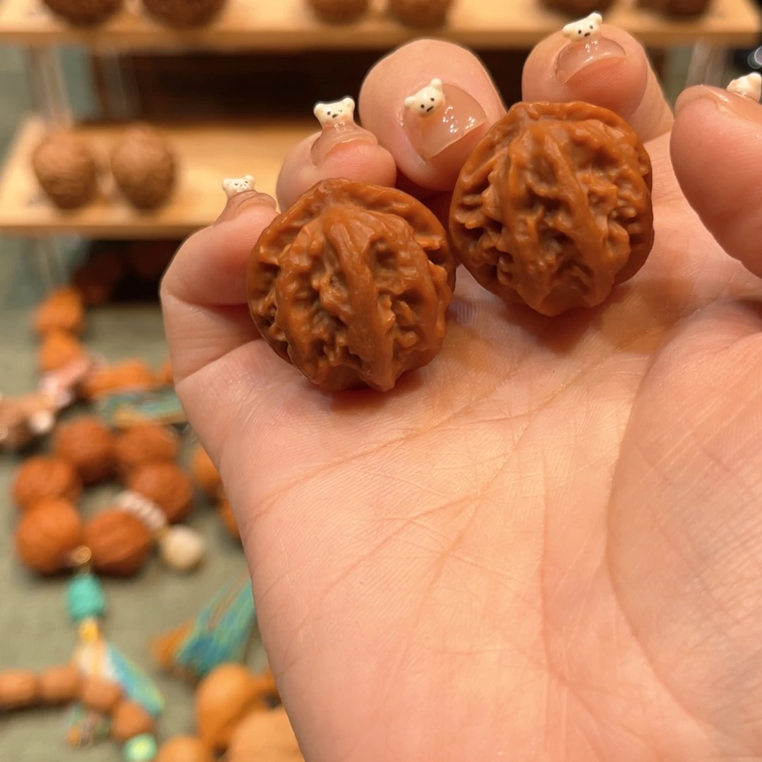 文玩核桃把件龙爪京八棱